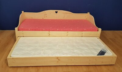 1-p.bed Dewi met hart en onderschuifbed 